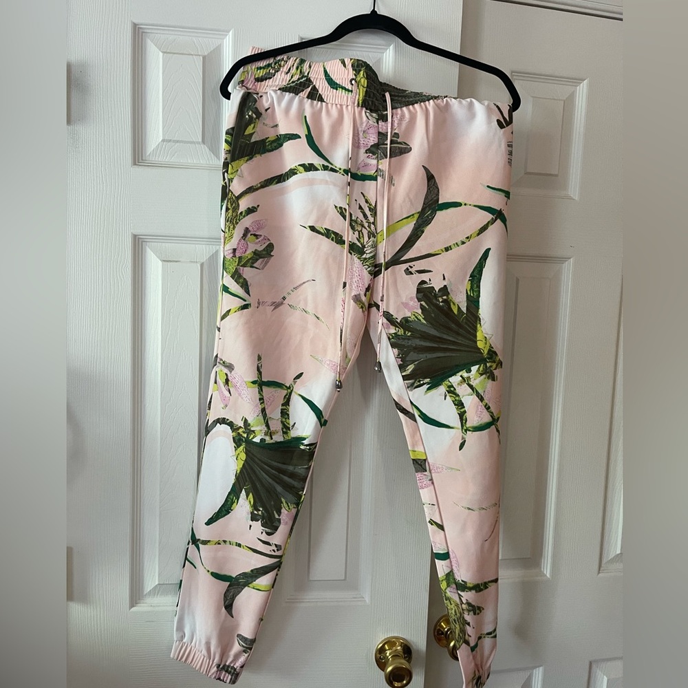 New York and company - floral pant jogger NWT